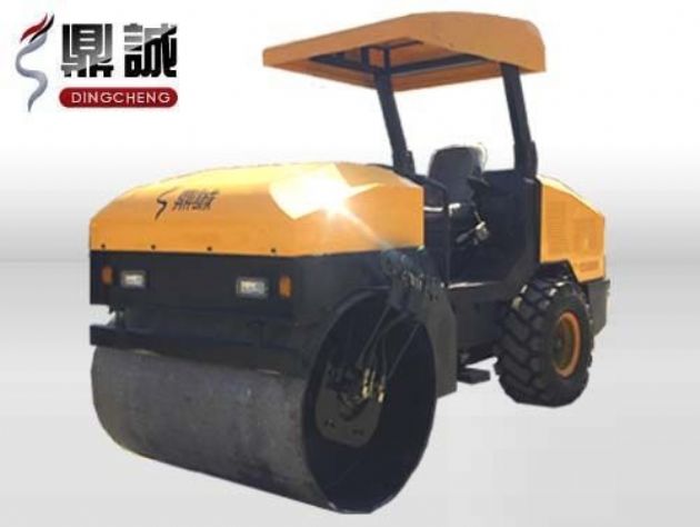 點擊查看詳細信息<br>標題：4噸單鋼輪振動壓路機 閱讀次數：12662